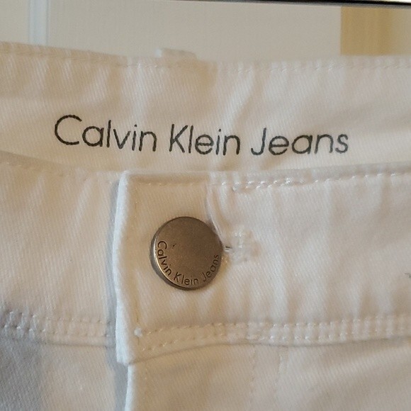 NWT CALVIN KLEIN WHITE ULTIMATE SKINNY JEANS SIZE 30 26 INSEAM - Picture 6 of 12